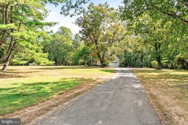 17 CHERRY BROOK DR, Princeton, NJ 08540
