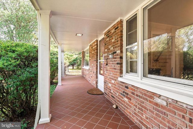 17 CHERRY BROOK DR, Princeton, NJ 08540