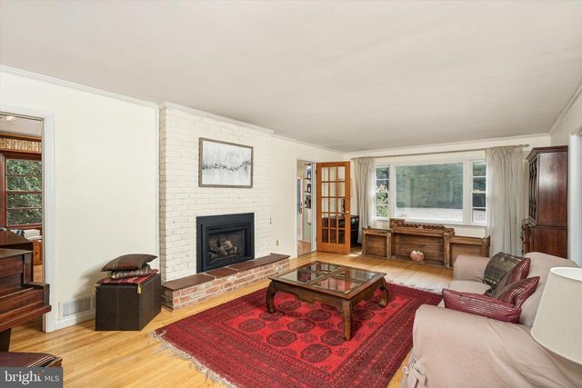 17 CHERRY BROOK DR, Princeton, NJ 08540