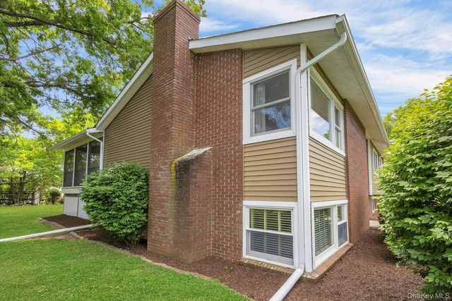 18 Hickory Drive, Campbell Hall, NY 10916