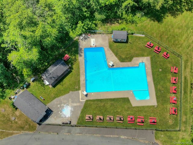 18 Hickory Drive, Campbell Hall, NY 10916