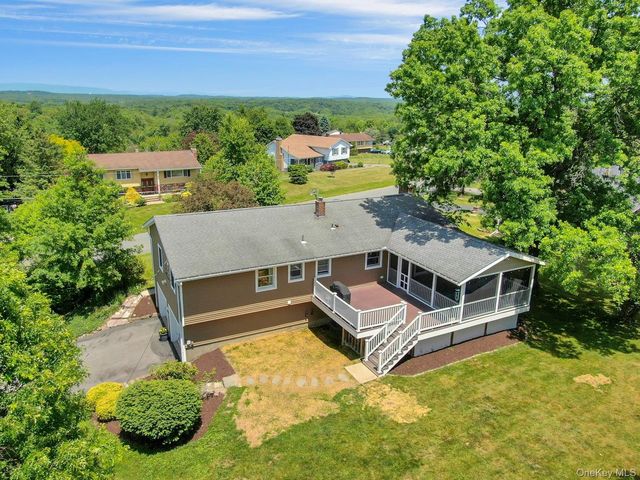 18 Hickory Drive, Campbell Hall, NY 10916