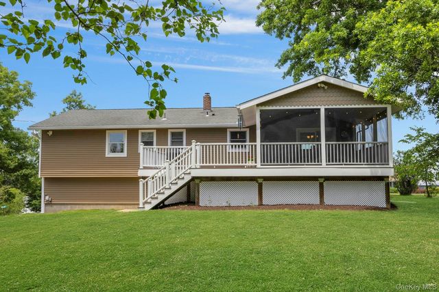 18 Hickory Drive, Campbell Hall, NY 10916