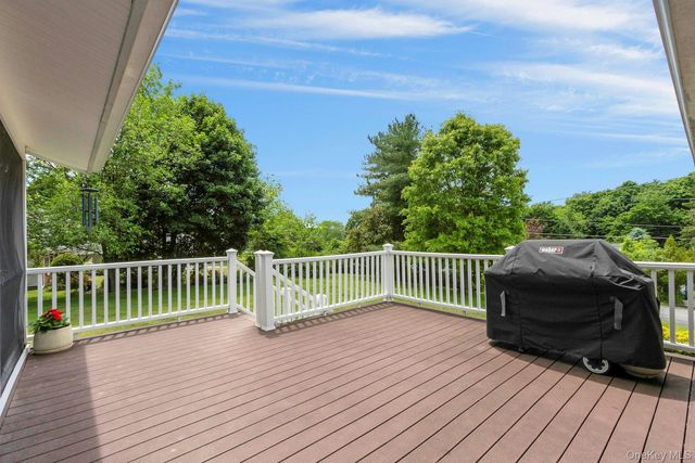 18 Hickory Drive, Campbell Hall, NY 10916