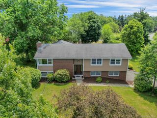 18 Hickory Drive, Campbell Hall, NY 10916