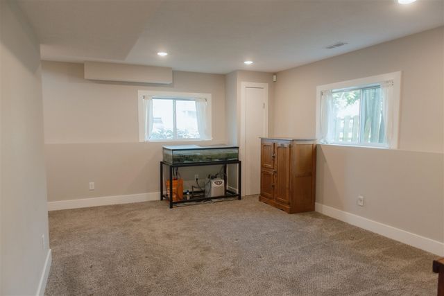 2401 Lamar Avenue, Wyoming, MI 49519