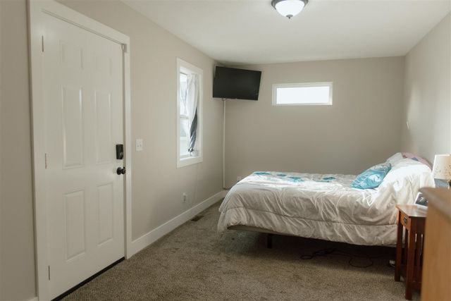 2401 Lamar Avenue, Wyoming, MI 49519
