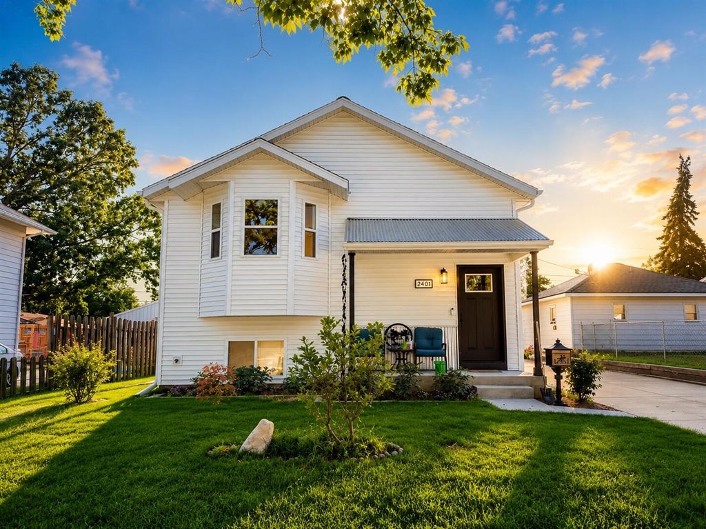 2401 Lamar Avenue, Wyoming, MI 49519