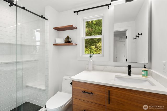 9219 5th Avenue NE, Seattle, WA 98115