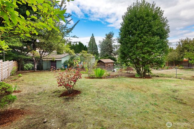 9219 5th Avenue NE, Seattle, WA 98115
