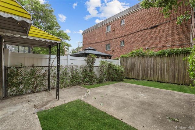 1964 Burke Avenue, Bronx, NY 10469