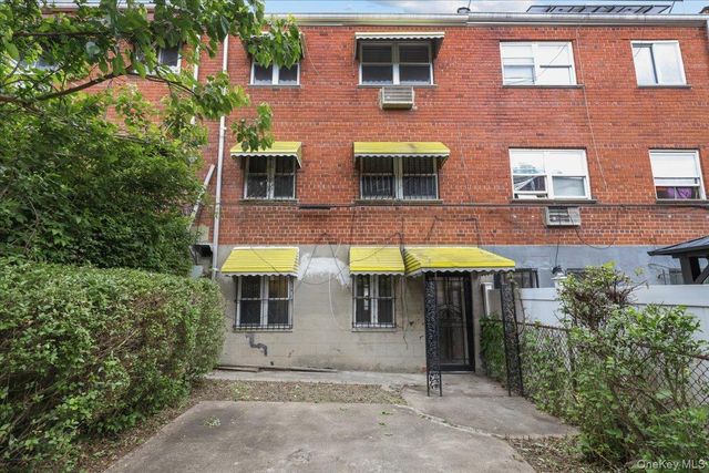 1964 Burke Avenue, Bronx, NY 10469