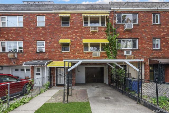 1964 Burke Avenue, Bronx, NY 10469