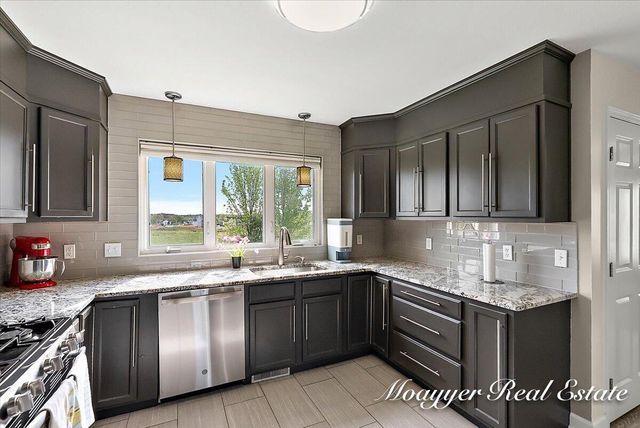 7012 Shady Knoll Drive Se, Gaines Twp, MI 49316