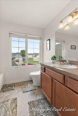 7012 Shady Knoll Drive Se, Gaines Twp, MI 49316