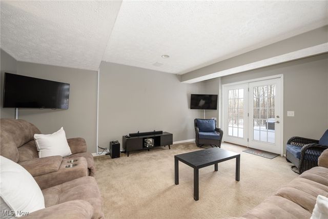 3910 Willow Way, Kent, OH 44240