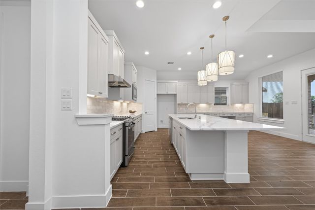 18338 Tiger Flowers Drive, Conroe, TX 77302