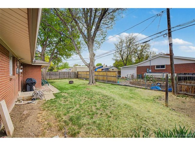 6037 Moore St, Arvada, CO 80004