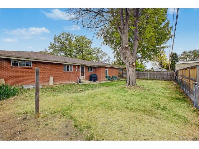 6037 Moore St, Arvada, CO 80004