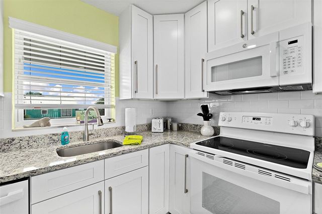 300 S CENTRAL AVENUE 202, Flagler Beach, FL 32136