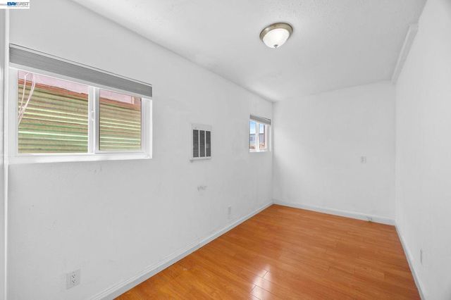 1828 Rosedale Ave, Oakland, CA 94601