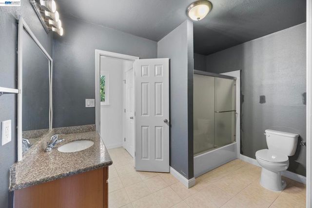 1828 Rosedale Ave, Oakland, CA 94601