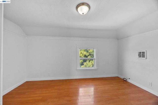 1828 Rosedale Ave, Oakland, CA 94601