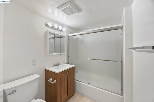 1828 Rosedale Ave, Oakland, CA 94601