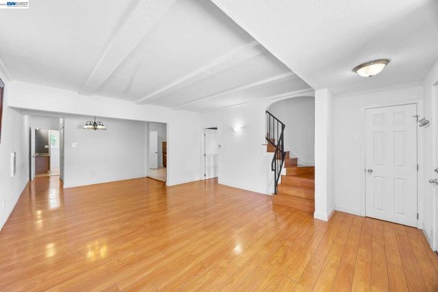 1828 Rosedale Ave, Oakland, CA 94601