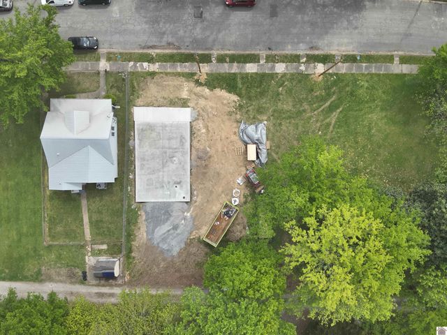 1207 Salem Ave, Paducah, KY 42001