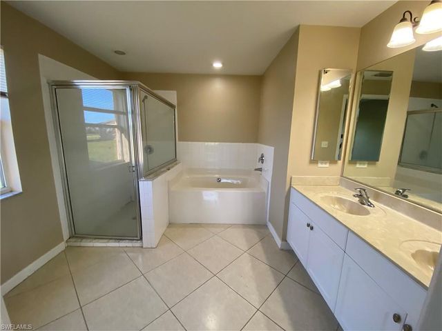 1104 NW 11th PL, Cape Coral, FL 33993