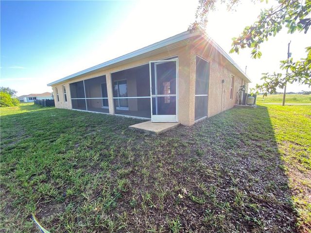 1104 NW 11th PL, Cape Coral, FL 33993