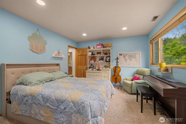 21004 NE 122nd Street, Redmond, WA 98053