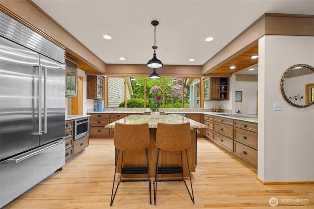 21004 NE 122nd Street, Redmond, WA 98053