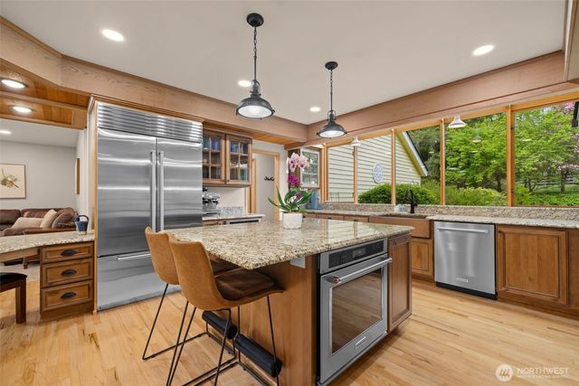 21004 NE 122nd Street, Redmond, WA 98053