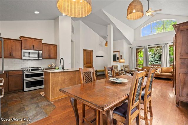 2624 W Sorbonne Dr, Coeur D'alene, ID 83815