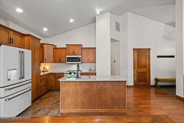 2624 W Sorbonne Dr, Coeur D'alene, ID 83815