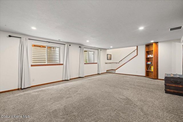 2624 W Sorbonne Dr, Coeur D'alene, ID 83815