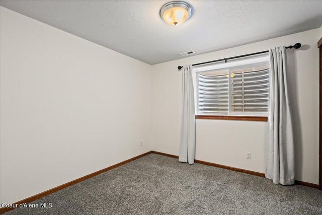 2624 W Sorbonne Dr, Coeur D'alene, ID 83815
