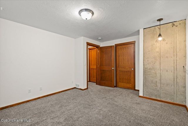 2624 W Sorbonne Dr, Coeur D'alene, ID 83815