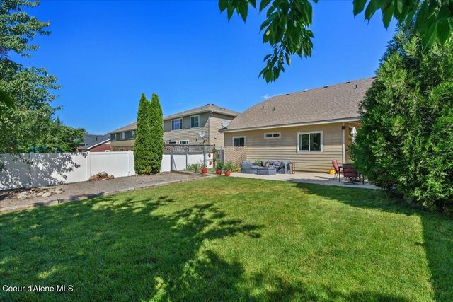 2624 W Sorbonne Dr, Coeur D'alene, ID 83815