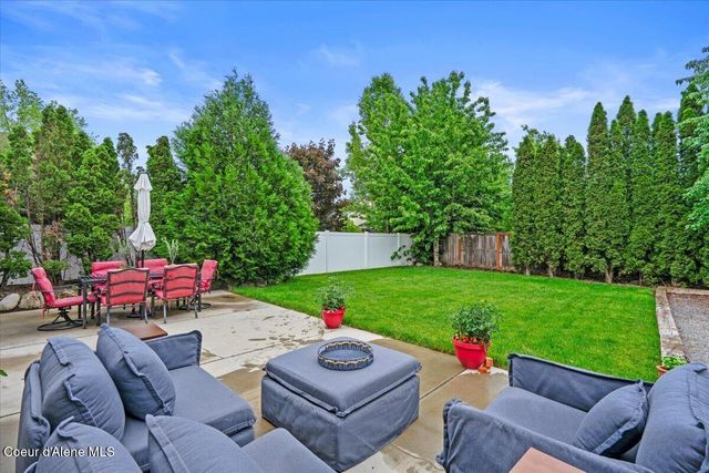 2624 W Sorbonne Dr, Coeur D'alene, ID 83815