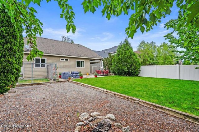 2624 W Sorbonne Dr, Coeur D'alene, ID 83815