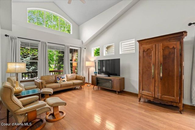 2624 W Sorbonne Dr, Coeur D'alene, ID 83815