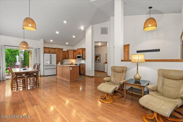 2624 W Sorbonne Dr, Coeur D'alene, ID 83815