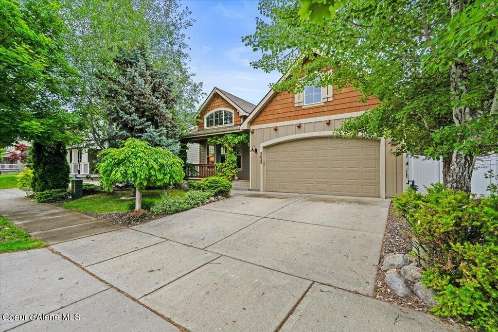 2624 W Sorbonne Dr, Coeur D'alene, ID 83815