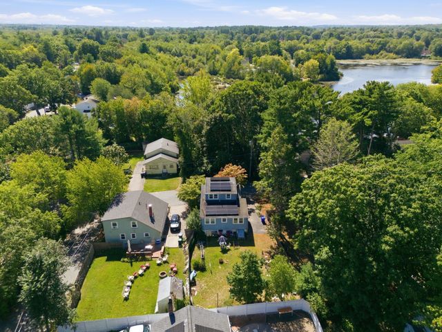 76 E Shore Rd, Holbrook, MA 02343