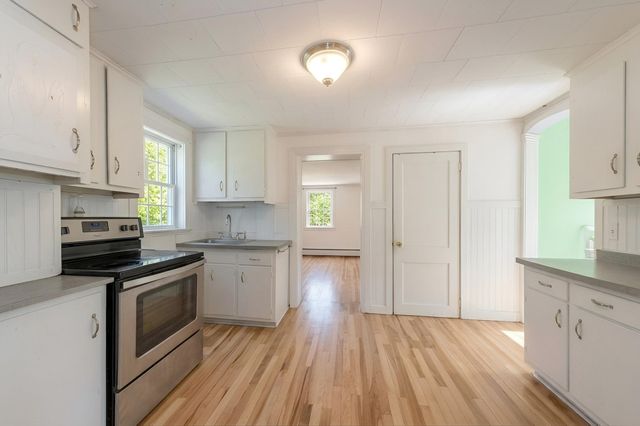 76 E Shore Rd, Holbrook, MA 02343