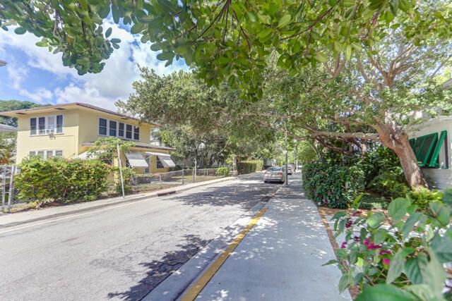 314 CRANESNEST Way, West Palm Beach, FL 33401