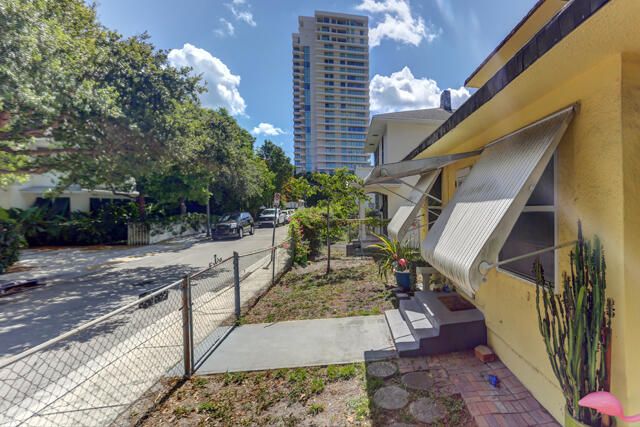 314 CRANESNEST Way, West Palm Beach, FL 33401